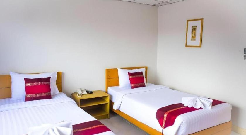 Central Place Hotel Районг Экстерьер фото