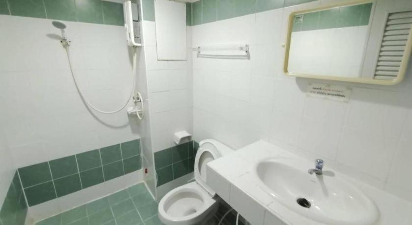 Central Place Hotel Районг Экстерьер фото