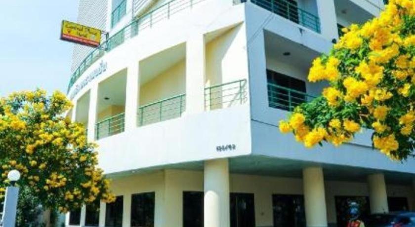 Central Place Hotel Районг Экстерьер фото